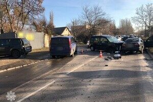 На Житомирской произошло тройное ДТП: есть пострадавшие На Житомирской произошло тройное ДТП: есть пострадавшие