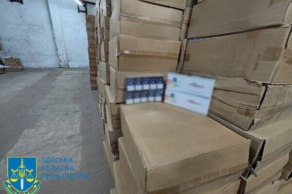 В Одессе нашли склад безакцизных сигарет и табака на почти 103 миллионов В Одессе нашли склад безакцизных сигарет и табака на почти 103 миллионов