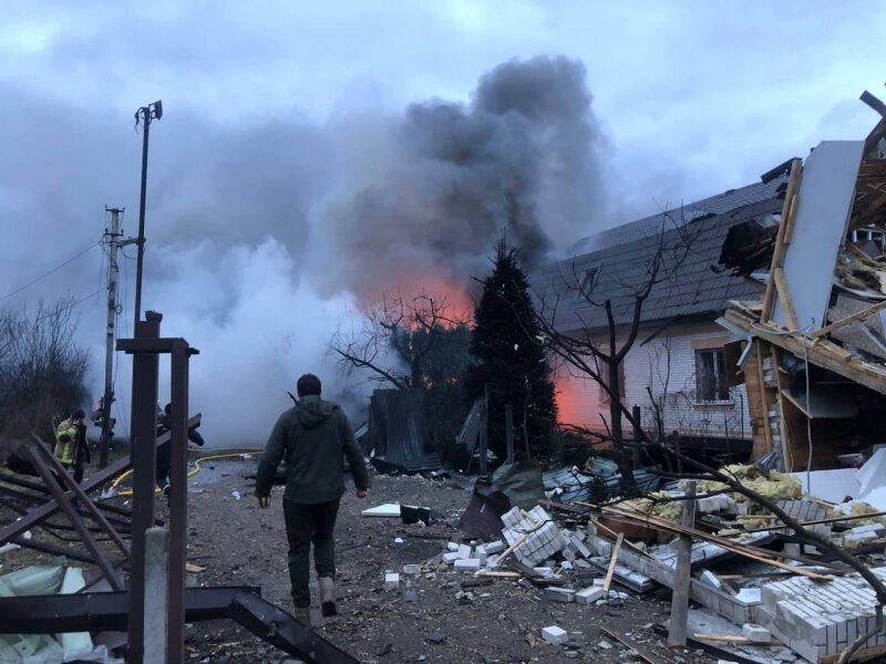 Три райони Київської області постраждали внаслідок обстрілу 2 січня, є жертви (фото, відео)