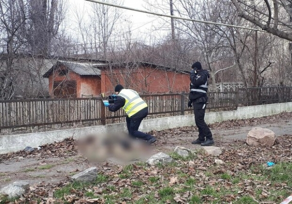 В Одесской области нашли мертвого мужчину в военной форме: его жестоко убили