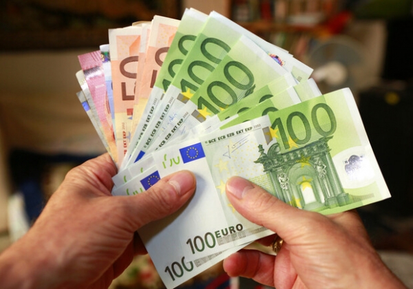 Курс валют в Украине 6 апреля 2024 года: сколько стоит доллар и евро