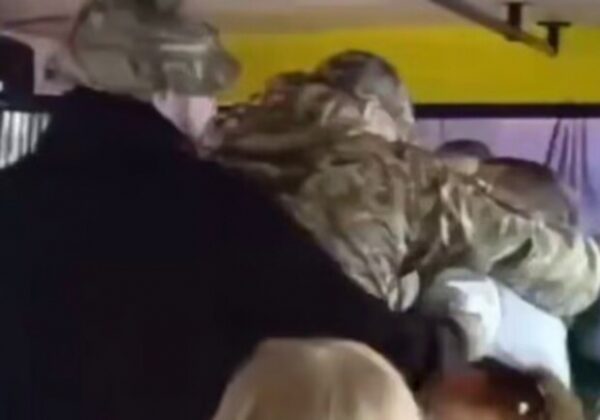 В Одессе в маршрутке произошел конфликт с участием людей в военной форме: как комментируют инцидент в ТЦК В Одессе в маршрутке произошел конфликт с участием людей в военной форме: как комментируют инцидент в ТЦК