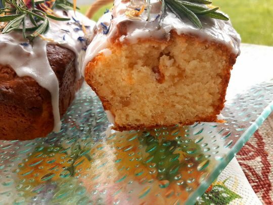 Великодній кекс із сиром і цукатами: ароматний і соковитий