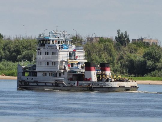 В Азовському морі безпілотники атакували буксир та баржу, що призначалася для захисту Керченського мосту, — ЗМІ (фото, відео)