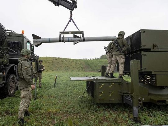 Військова допомога Україні: ще дві країни оголосили про нові пакети, які включають також системи ППО