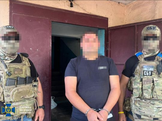 Шпигував за артилерією ЗСУ біля Часового Яру: на Донеччині затримано інформатора росії