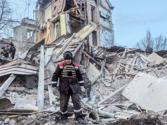 Прямий «приліт» балістики у Кривому Розі: ворог вдарив по житловому будинку