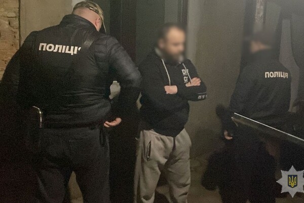 Собирали поборы с населения: в Одесской области задержали "смотрящего" за Рени и участника его банды