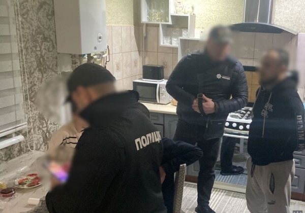 Собирали поборы с населения: в Одесской области задержали "смотрящего" за Рени и участника его банды
