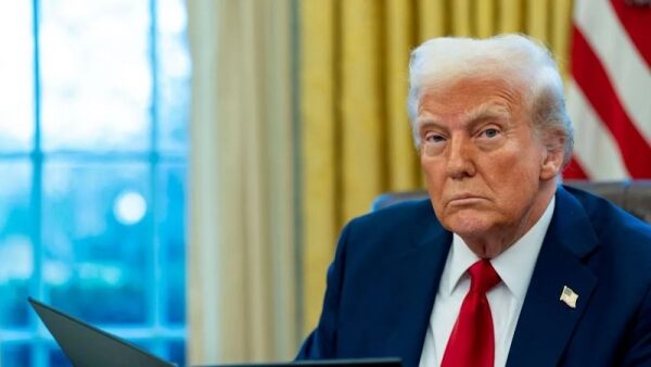 Трамп анонсирует новые торговые тарифы для Канады и Мексики Трамп анонсирует новые торговые тарифы для Канады и Мексики