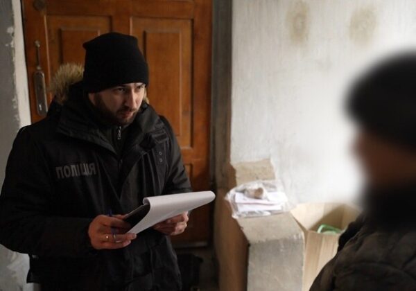 Требовали у людей придуманные долги и угрожали расправой: в Одессе разоблачили преступную группировку Требовали у людей придуманные долги и угрожали расправой: в Одессе разоблачили преступную группировку