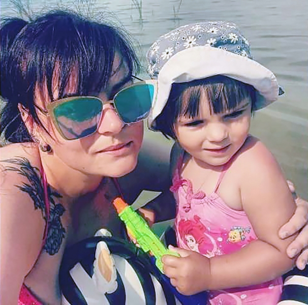 «Вважають недостатньо героїчною»: родина полеглої бойової медикині, яка врятувала шістьох побратимів, бореться за визнання її подвигу