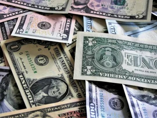 Курс долара до&nbsp;кінця червня: що&nbsp;загрожує стабільності американської валюти