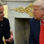 Трамп разрывает торговые переговоры с Канадой