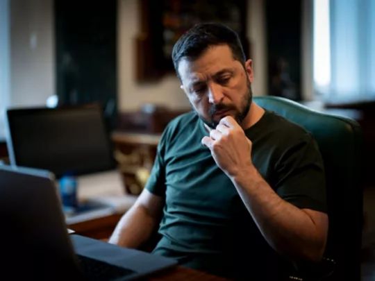 «росія обирає балістику, а не стіл перемовин. Це означає, що росія досі не боїться наслідків»: Зеленський відреагував на удар по Києву