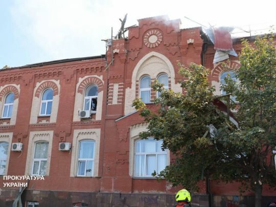 Опубліковано моторошне відео влучання дрона в харківський університет