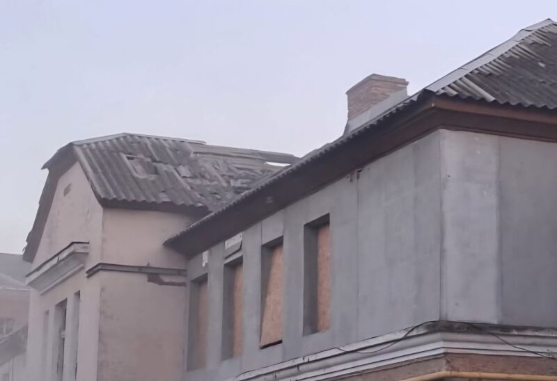 Росіяни масовано атакували Україну ракетами та дронами: де лунали вибухи (фото, відео)