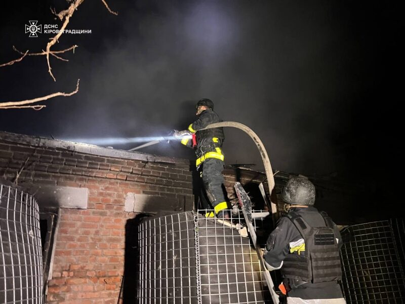 Росіяни масовано атакували Україну ракетами та дронами: де лунали вибухи (фото, відео)