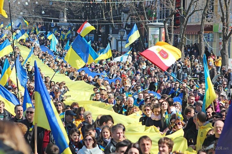 «Коли в країні війна, кожен має робити те, що в нього найкраще виходить», — письменниця Зоя Казанжи