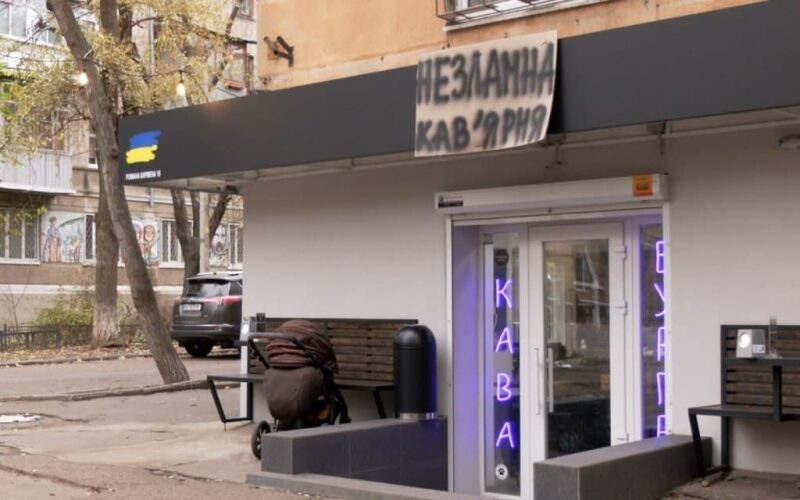 «Коли в країні війна, кожен має робити те, що в нього найкраще виходить», — письменниця Зоя Казанжи