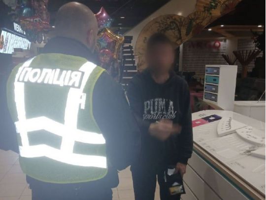 Переполох у «DREAM yellow»: у популярному київському ТРЦ підірвали гранату (відео)