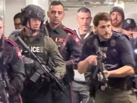 В американському університеті невідомий розстріляв студентів перед іспитом: є вбиті та поранені