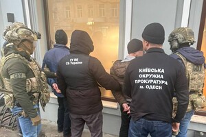 Двух медиков из Одессы взяли под стражу: в чем их подозревают Двух медиков из Одессы взяли под стражу: в чем их подозревают