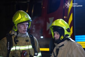 В Одессе горели балкон и квартира: пострадал мужчина В Одессе горели балкон и квартира: пострадал мужчина