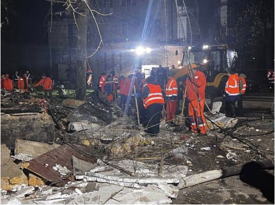 Харків та Одеса атаковані ворогом у ніч на 5 квітня: є руйнування та постраждалі (фото, відео)