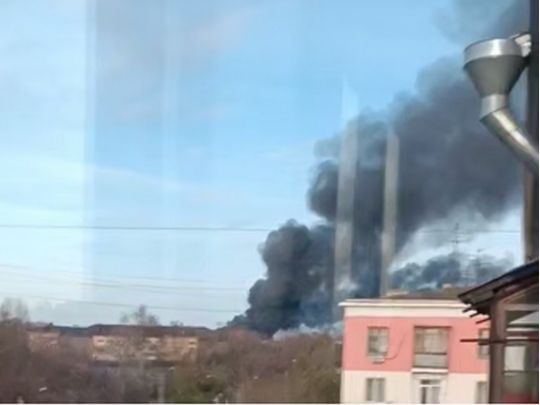 У рф знову вибухи: палають промислові підприємства