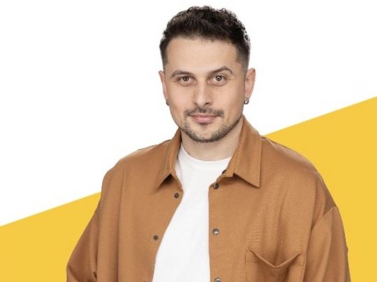 «Артист в Україні — ніхто»: популярний співак та телеведучий ХАС про зміни під час великої війни