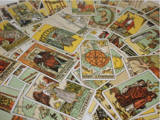 Близнюкам&nbsp;&mdash; &laquo;Паж Мечів&raquo; та&nbsp;лавина інформації, Ракам&nbsp;&mdash; &laquo;Королева Кубків&raquo; та&nbsp;паузи: Таро-прогноз на&nbsp;6 травня