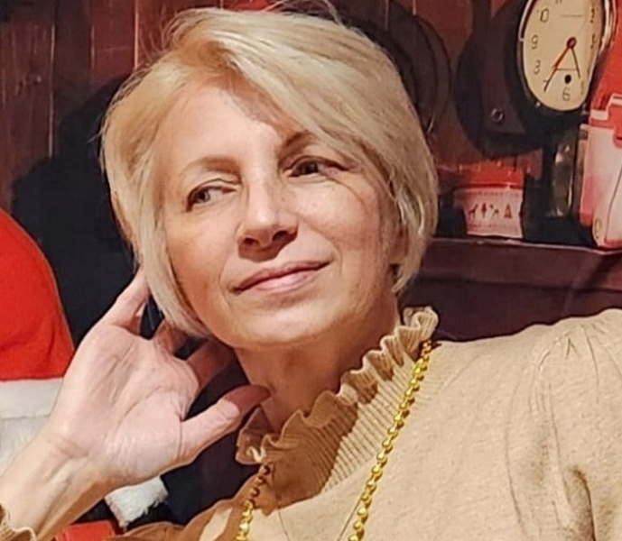 «Іриси нагадують витончені сукні у високій моді», — художниця Гелена Павленко