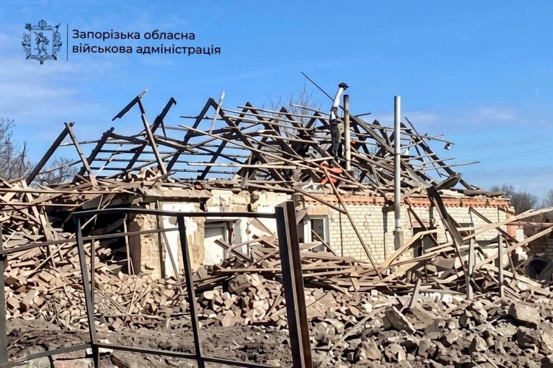 Зруйновані будинки, поранені діти і загиблі: окупанти атакували мирні міста та села України (фото)