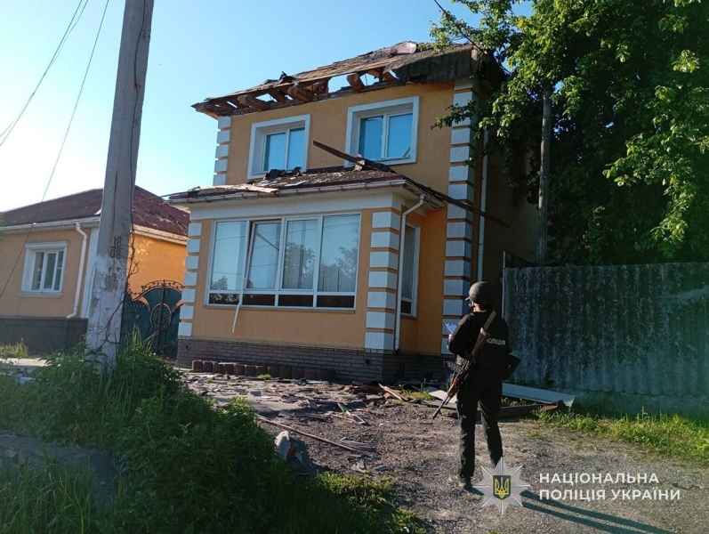 Зруйновані будинки, поранені діти і загиблі: окупанти атакували мирні міста та села України (фото)